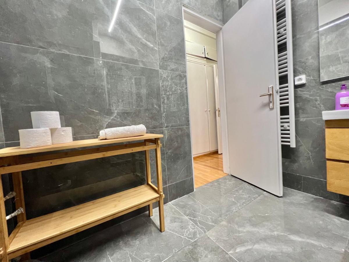 Victoria Grand Palace Apartments Athens Exterior photo
